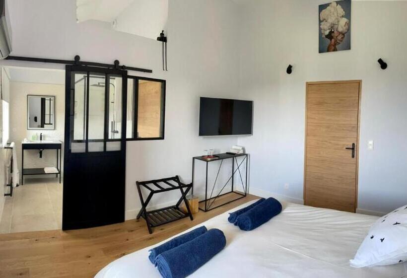 Номер Deluxe Кровать Кинг, Le Petit Caviste   Chambres D Hôtes & Suites