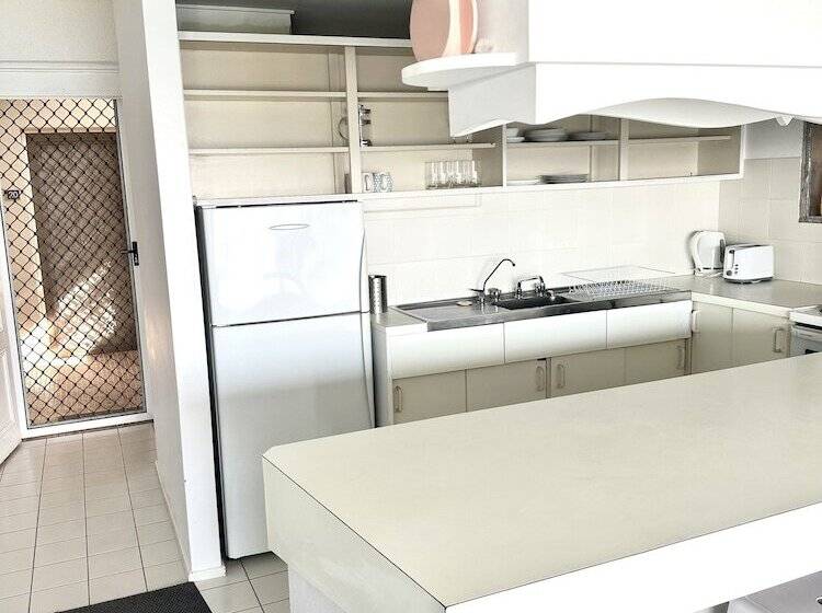 Апартаменты 2 Спальни Вид на Море, Hillhaven Holiday Apartments