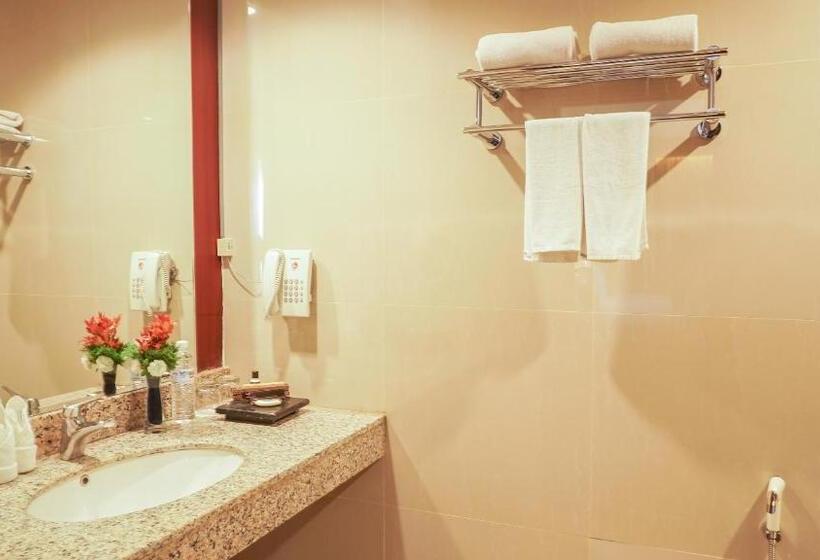 デラックスルーム, Grand Rocky Hotel Bukittinggi