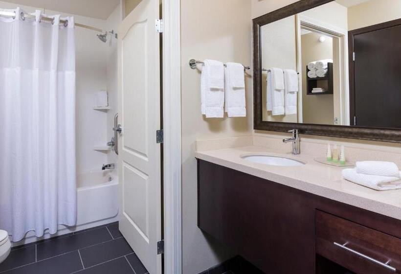 Номер Стандарт Адаптированный для Инвалидов, Staybridge Suites Canton, An Ihg
