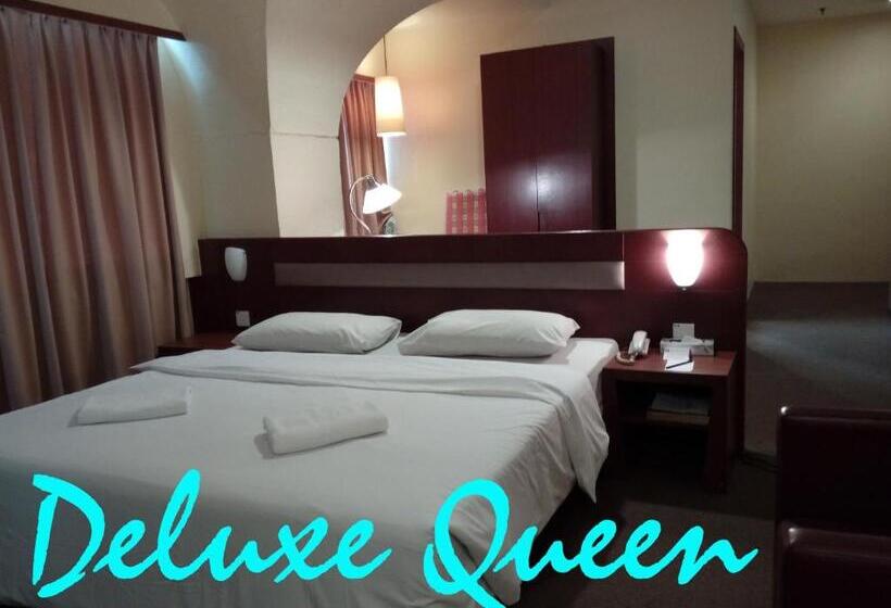 Номер Deluxe, Muar Traders