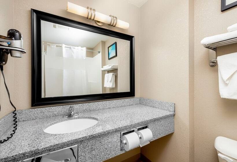 Номер Стандарт, Home Inn And Suites Lloydminster