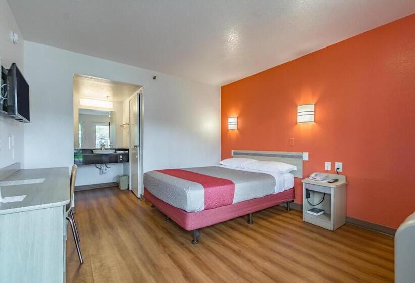 Номер Стандарт Адаптированный для Инвалидов, Motel 6 Ft. Pierce, Fl