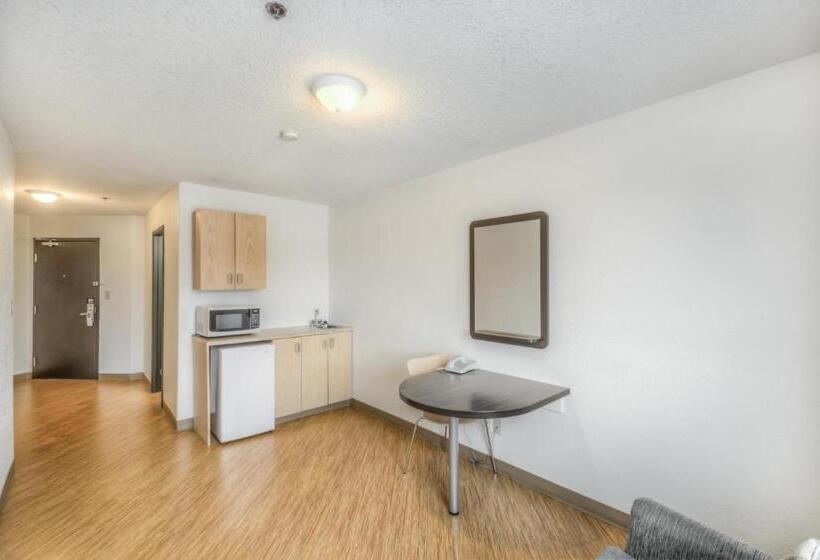Люкс Кровать Кинг, Motel 6 Regina, Sk