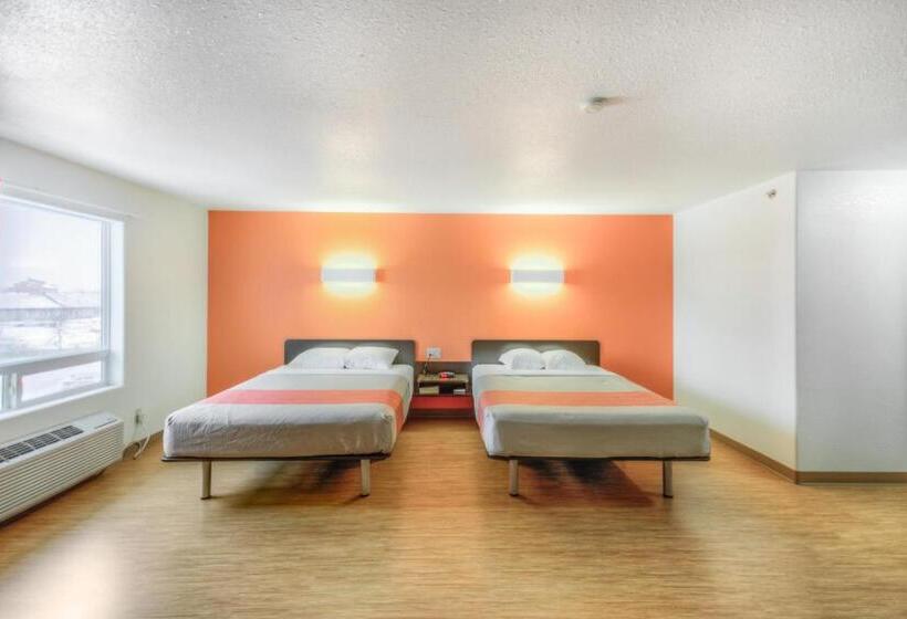 Люкс, Motel 6 Regina, Sk