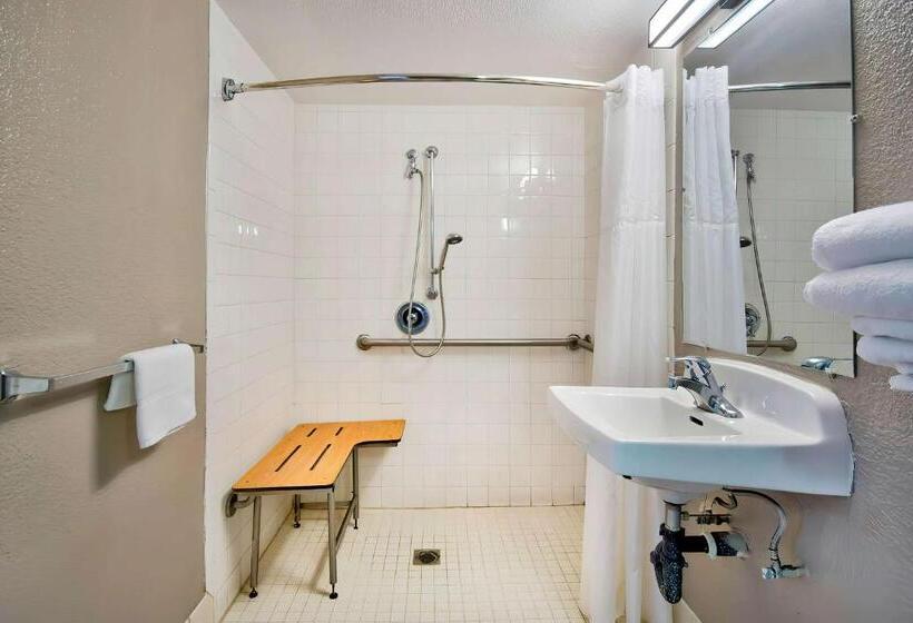 장애인을 위한 스탠다드 룸, Motel 6vallejo, Ca  Six Flags West