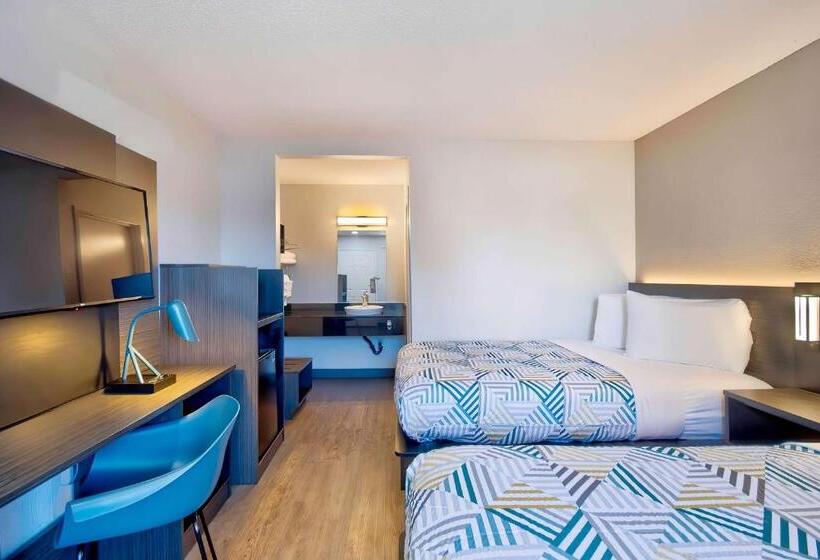 4인용 스탠다드 룸, Motel 6vallejo, Ca  Six Flags West