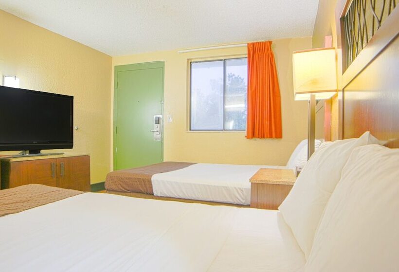 Номер Стандарт 2 Двуспальные Кровати, Econo Lodge