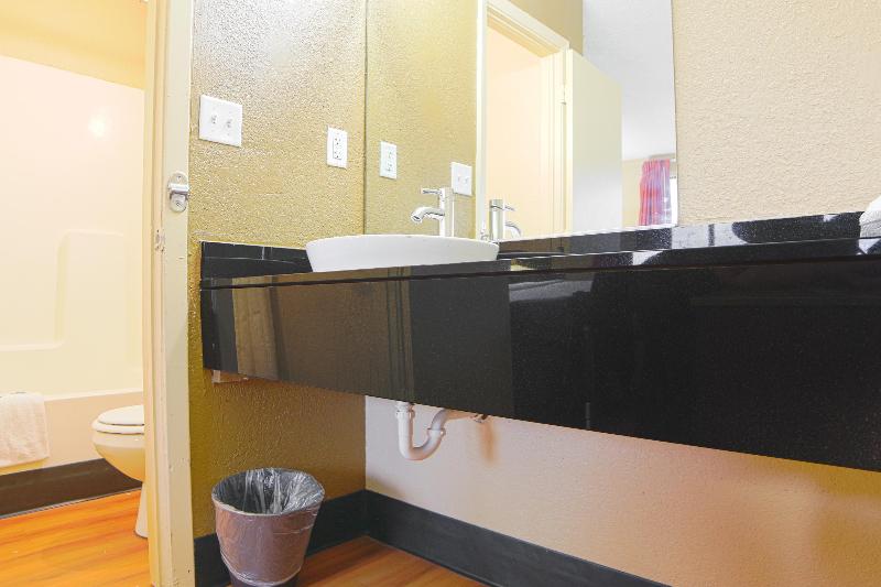 Номер Стандарт, Econo Lodge