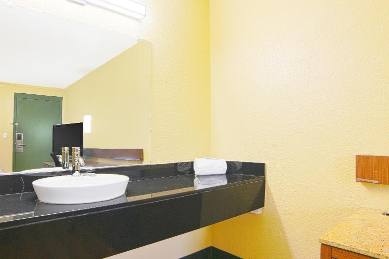 Номер Стандарт, Econo Lodge
