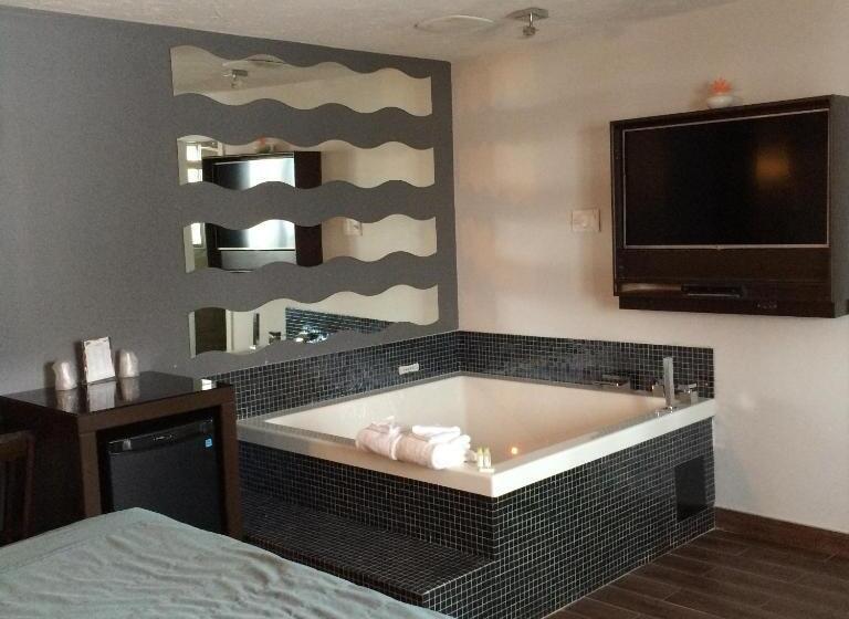 חדק דלוקס עם ג'קוזי, Olux Hotel Motel Suites