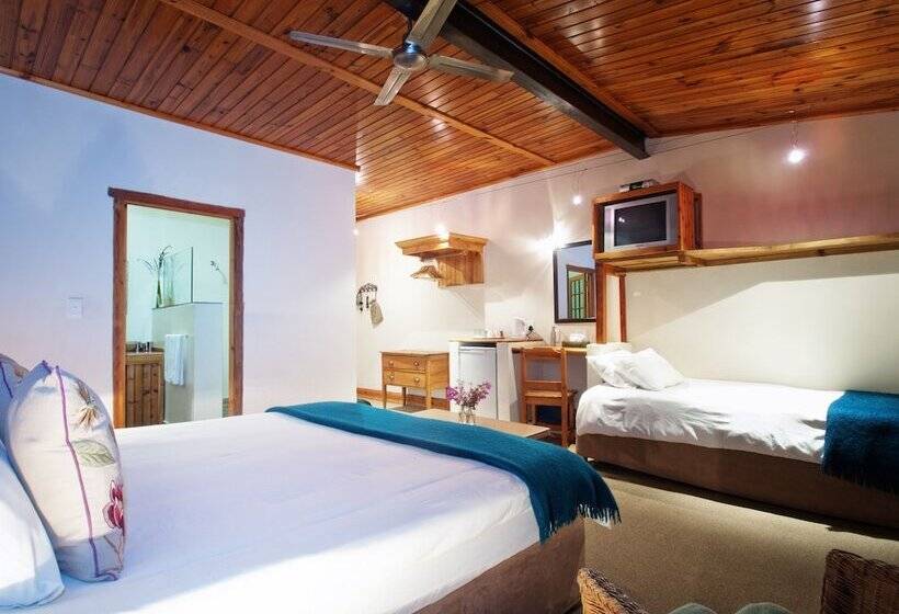Номер Стандарт Трехместный, At The Woods Guest House