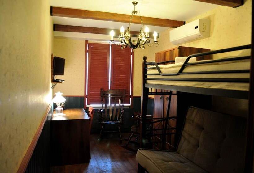 Quarto Triplo Estandar, Guest House Ognivo