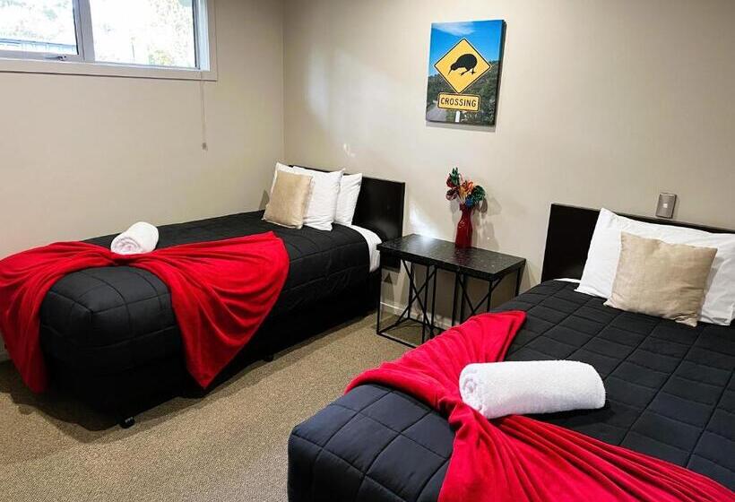 Дом 3 Спальни, Fiordland Lakeview Motel And Apartments