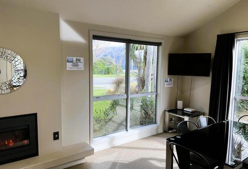 Дом 3 Спальни, Fiordland Lakeview Motel And Apartments