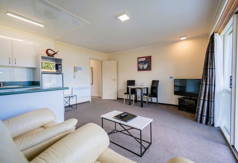 Апартаменты 1 Спальня, Fiordland Lakeview Motel And Apartments
