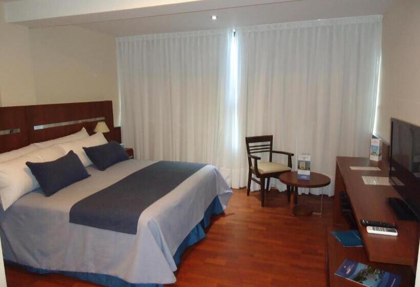 اتاق اجرایی یک تخته, Puerto Amarras Hotel & Suites
