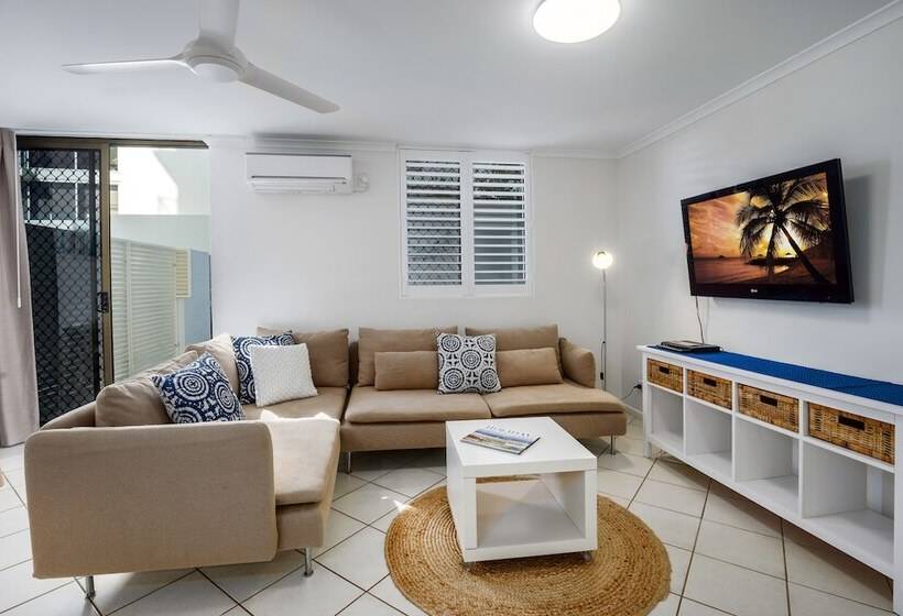 Апартаменты Внутренние 1 Спальня, Pacific Beach Resort