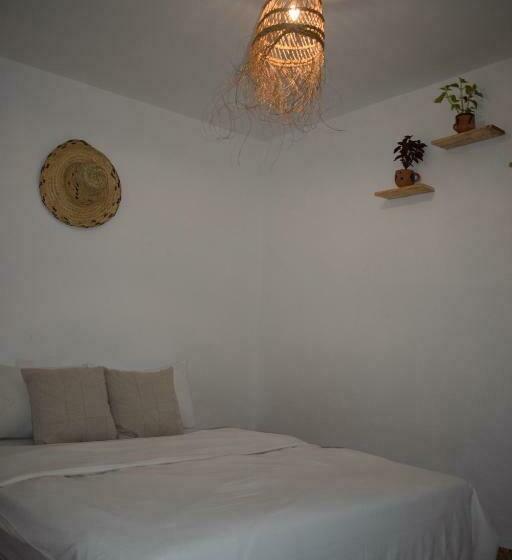 غرفة قياسية, Sunny Wave Taghazout Surf & Yoga