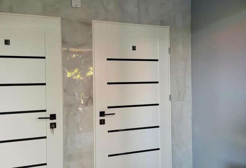 اتاق استاندارد, Sebar