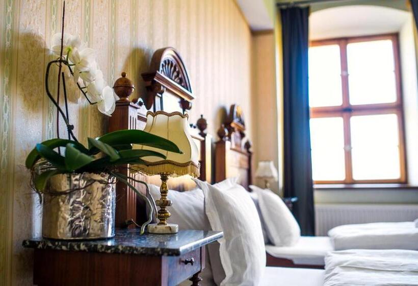 Номер Deluxe, Boutique Pałac Warmątowice Sienkiewiczowskie