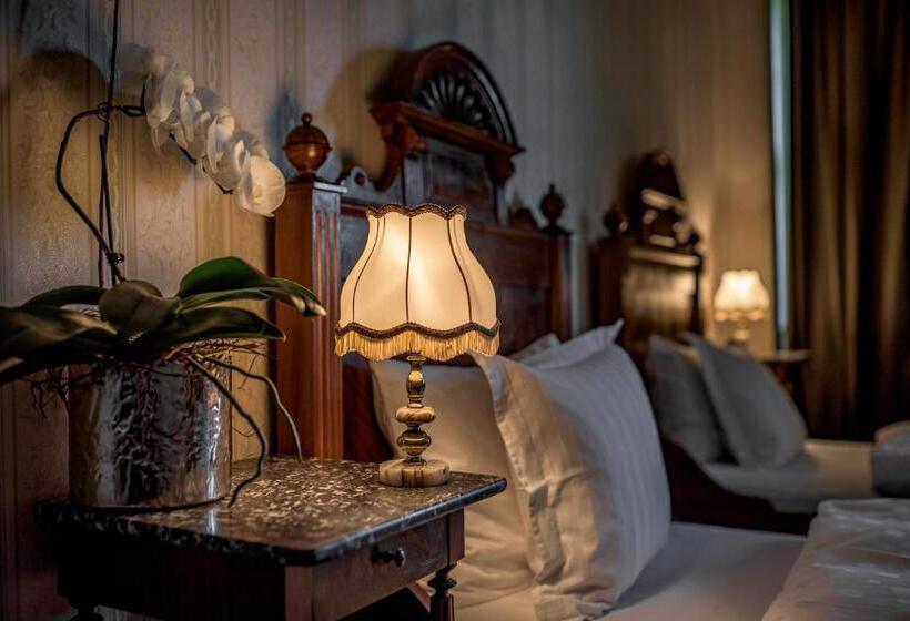 Номер Deluxe, Boutique Pałac Warmątowice Sienkiewiczowskie