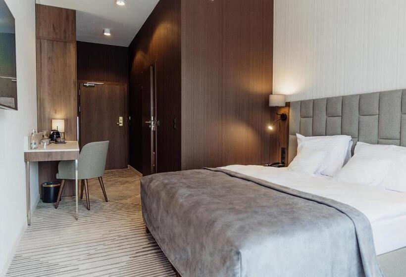 Номер Стандарт с Балконом, Elements Hotel&spa