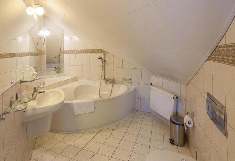 Suite, Jaskółka