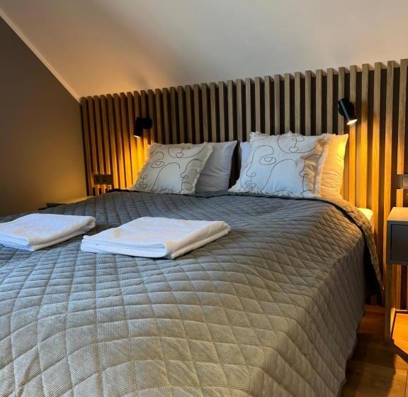 Quarto Deluxe, Jak Makiem Zasiał