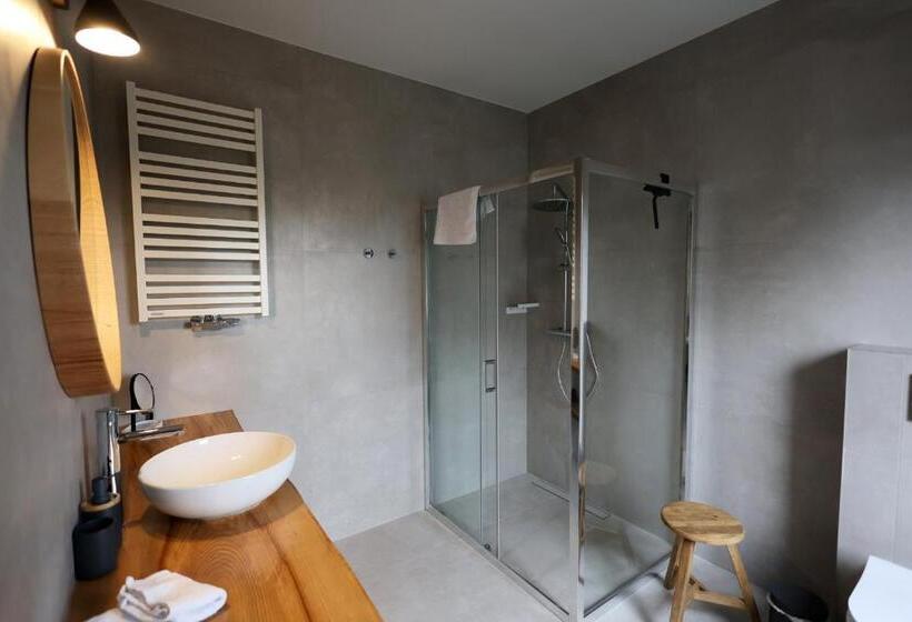 Quarto Deluxe, Jak Makiem Zasiał