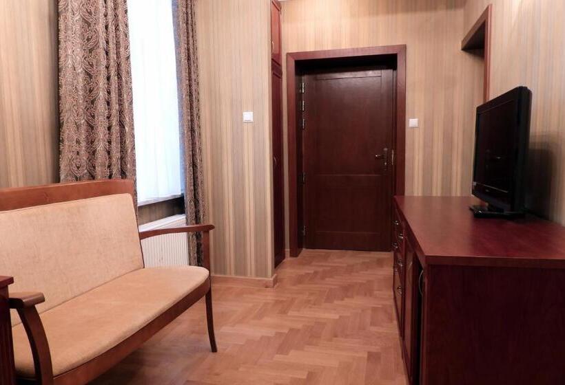 Люкс, Pokoje Gościnne Pałac W Balicach Instytut Zootechniki Pib