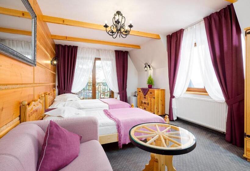 Трехместный Номер Стандарт с Балконом, Eco Villa Grand Karpatia Ski&spa