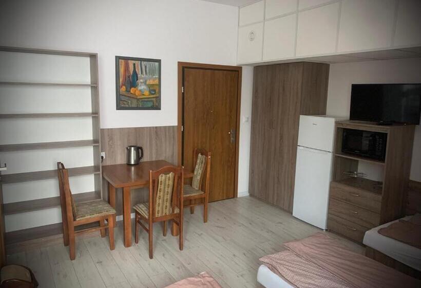 Четырехместный Номер Стандарт, Hostel Sportowa