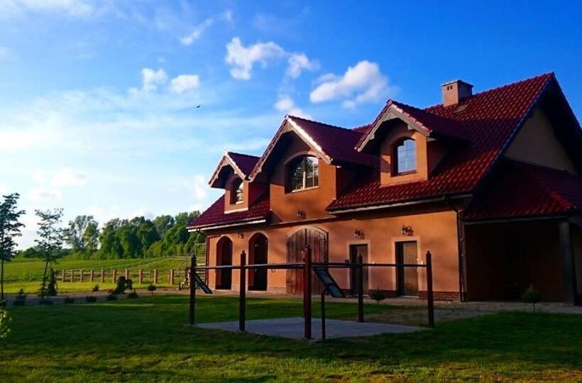 Дом 4 Спальни, Pensjonat Enklawa