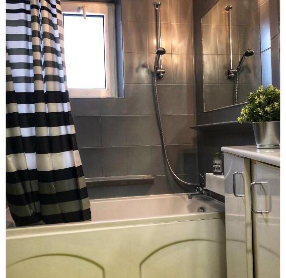 Номер Стандарт, Kwadrat B&b Jałowego