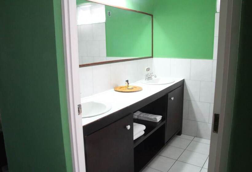 اتاق استاندارد با چشم‌انداز دریا, Sabas Beach Resort