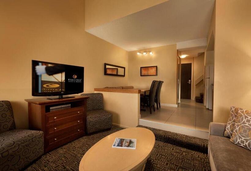 Номер Стандарт в Мансарде, Mountain Side Hotel Whistler By Executive