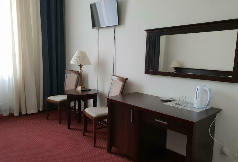 Номер Стандарт, Savoy