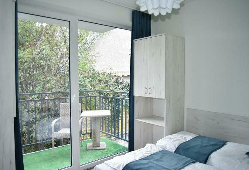 Quarto Estandar com Sacada, Pensjonat Alka