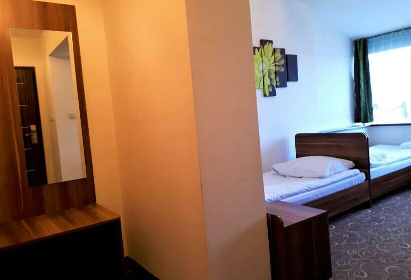 Номер Стандарт Трехместный, Motel Orion Wolsztyn