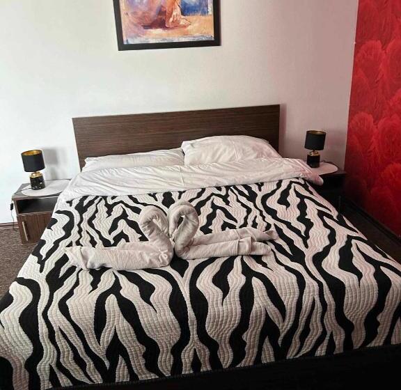 Люкс, Motel Restauracja Ballaton