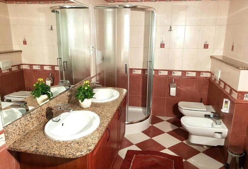 آپارتمان 1 خوابه, Restauracja Hotel Przystan