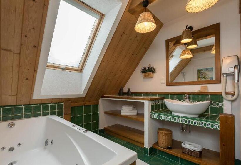 Апартаменты Deluxe 1 Спальня, Bambi Cottage