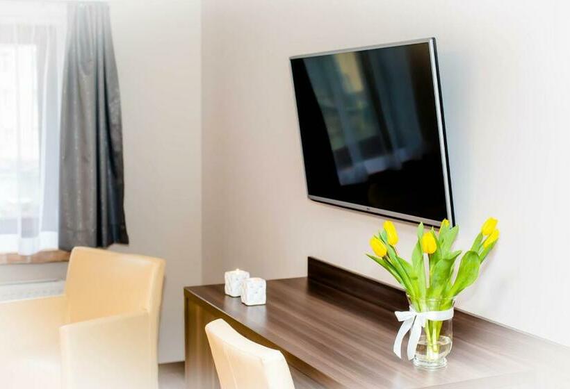 Номер Deluxe, Apartamentowiec Kuźniar