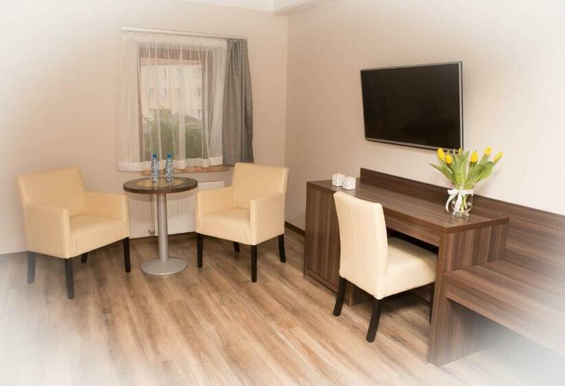 Трехместный Номер Комфорт, Apartamentowiec Kuźniar