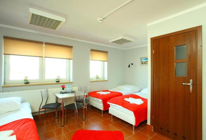 Номер Стандарт Трехместный, Hostel Bazar