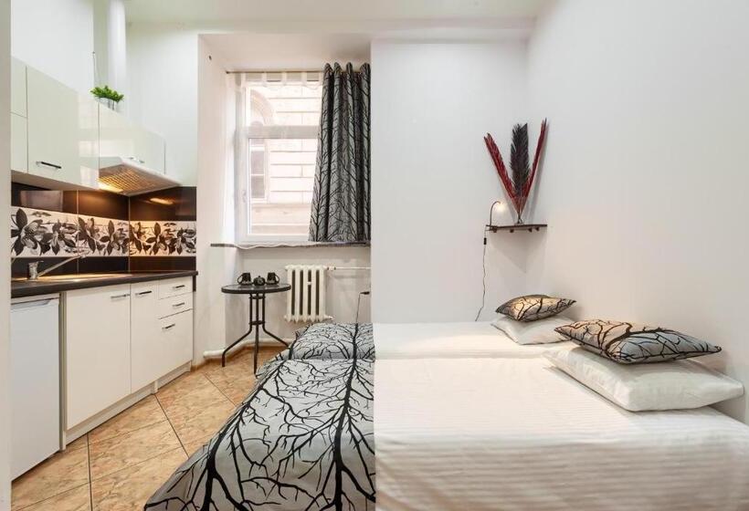 Студия Стандарт, Hostelswidnicka24