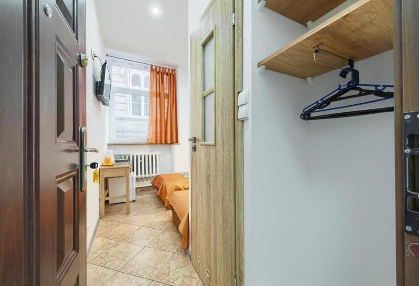 Номер Стандарт, Hostelswidnicka24