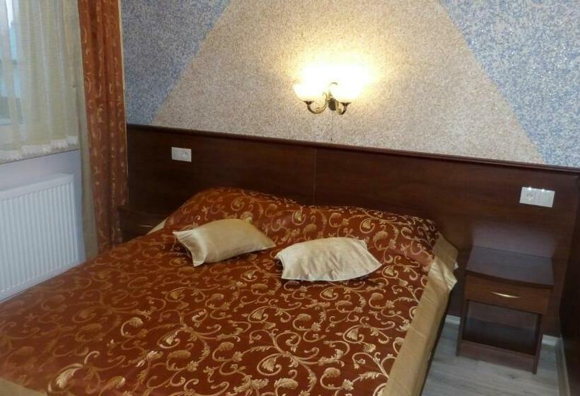 Номер Deluxe, Irys