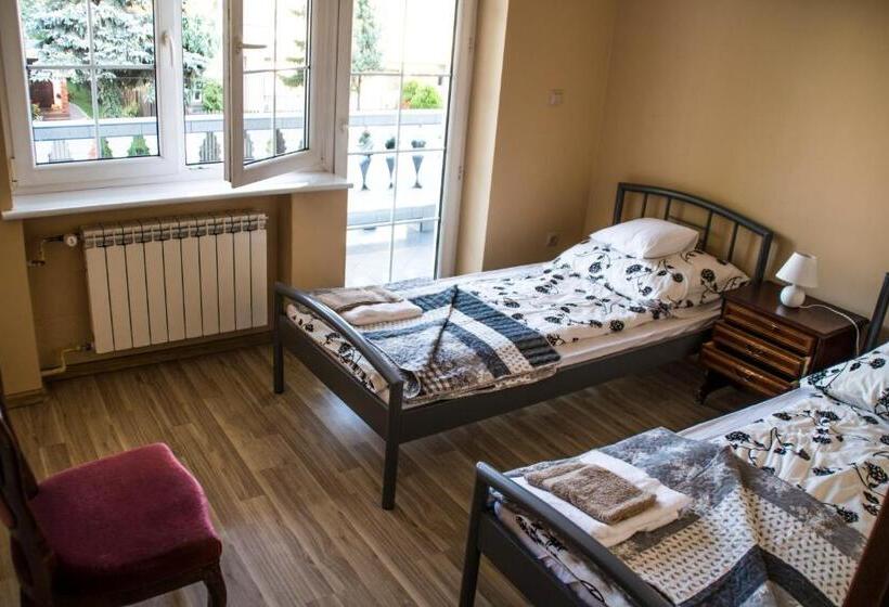 اتاق استاندارد, Magic Garden Hostel
